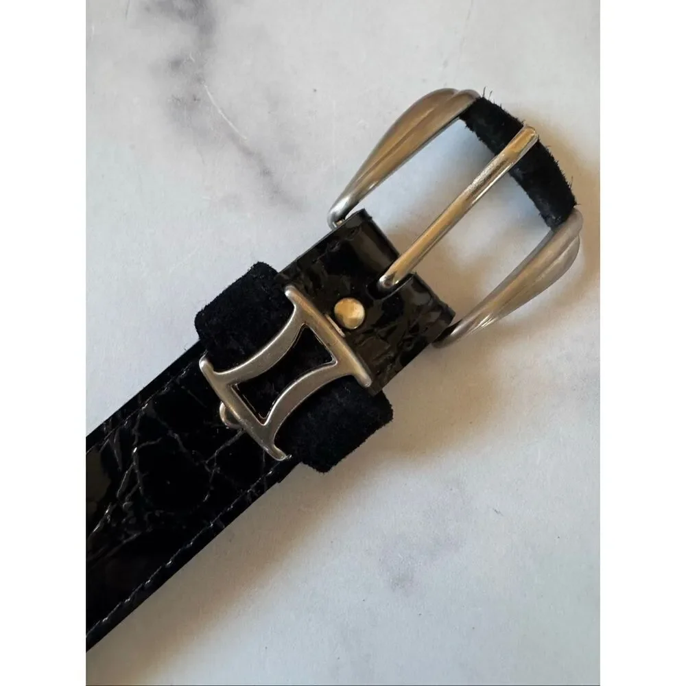 Vintage 90s women’s small black belt thin silver metal buckle croc embossed glos
